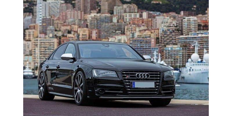 Audi S8